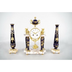 Garniture de cheminée style Louis XVI porcelaine