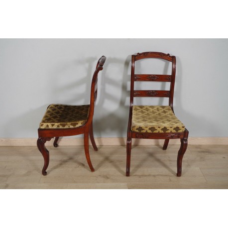 Ein Paar Stühle mit den Stempeln Veuve Grange und Bétout