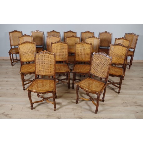 Achtzehn Stühle im Regency-Stil