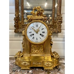 Louis XVI Stil vergoldete Bronze Uhr