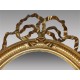 Goldener Spiegel im Louis-XVI-Stil